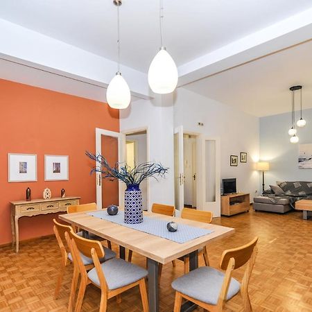 The Elegant. Spacious City Center Apartment. Candia Esterno foto