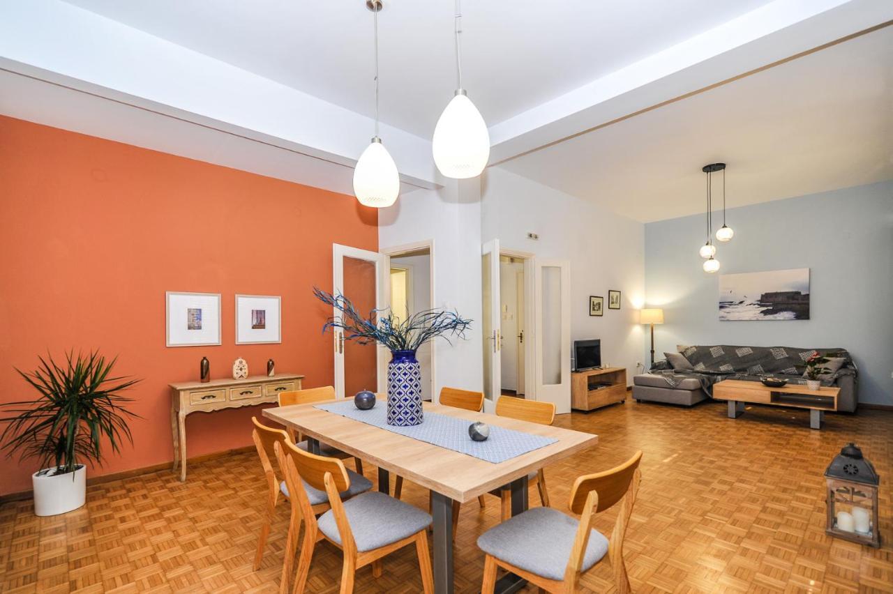 The Elegant. Spacious City Center Apartment. Candia Esterno foto
